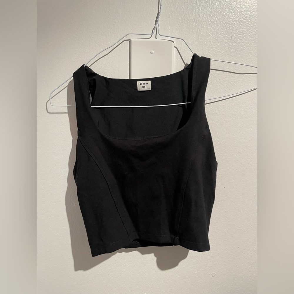 SUNDAY BEST (Aritizia) - Black Crop Top